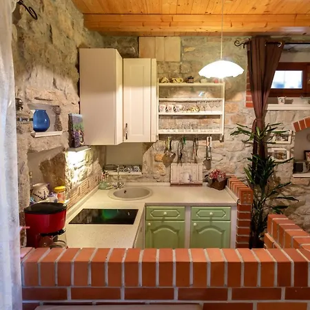 Tara Apartment