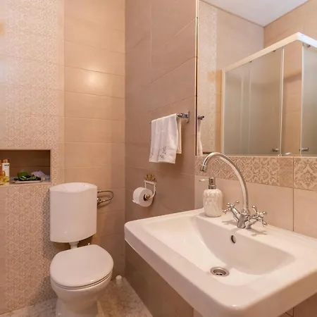 Tara Apartment *